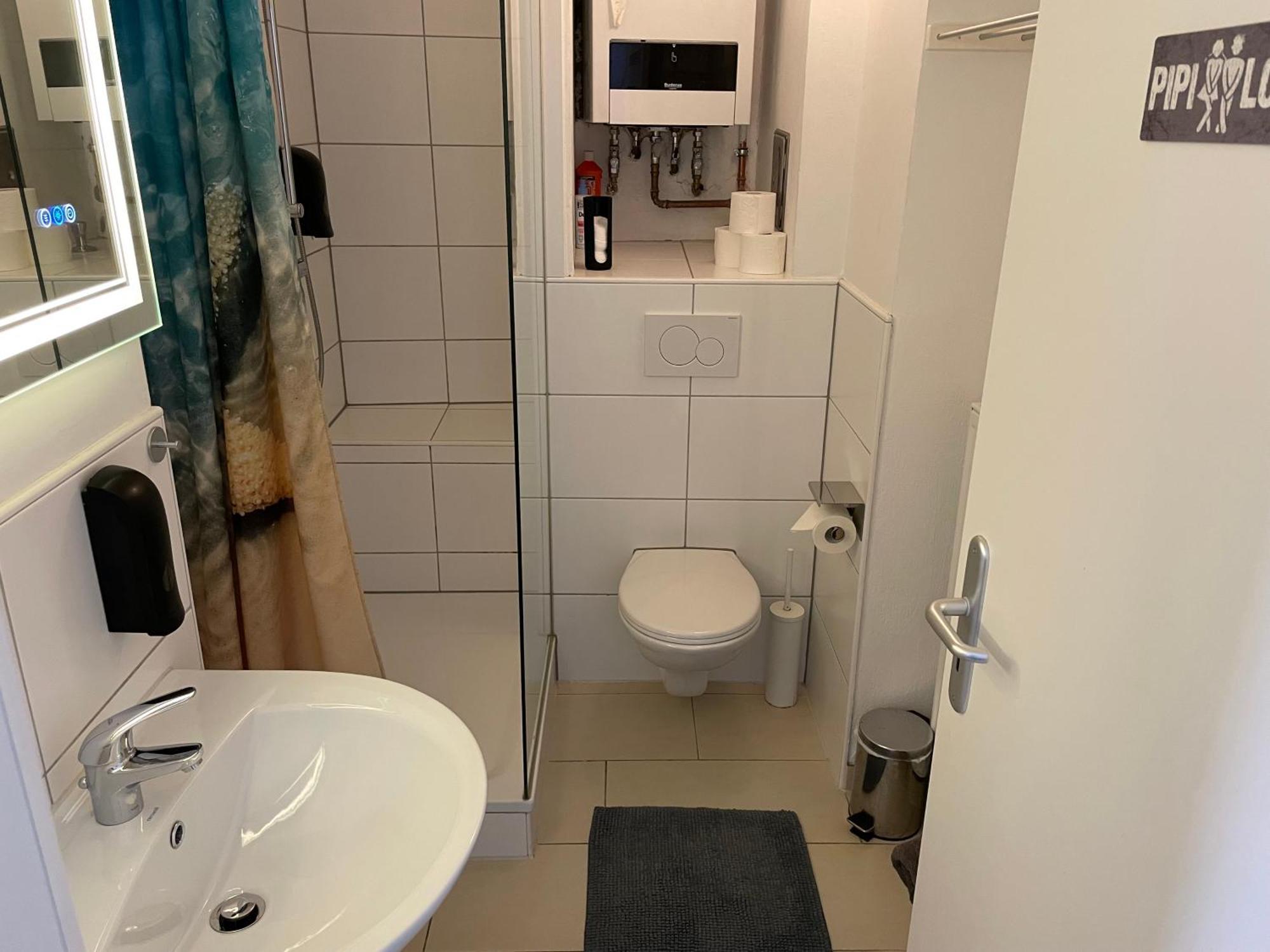 Schoenes Apartment Mitten In Der Stadt III Кобленц Екстериор снимка